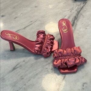 Elegant Sam Edelman Satin Ruffle Heels - Pink
